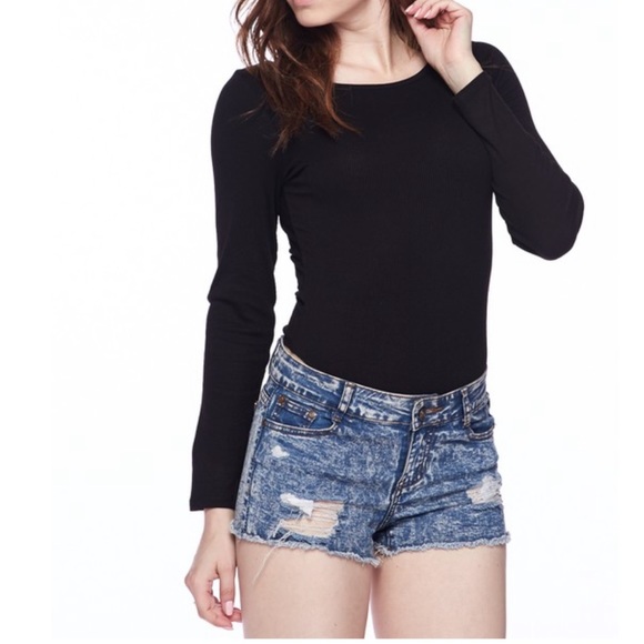 BLACK LOW BACK BODYSUIT - Picture 4 of 7